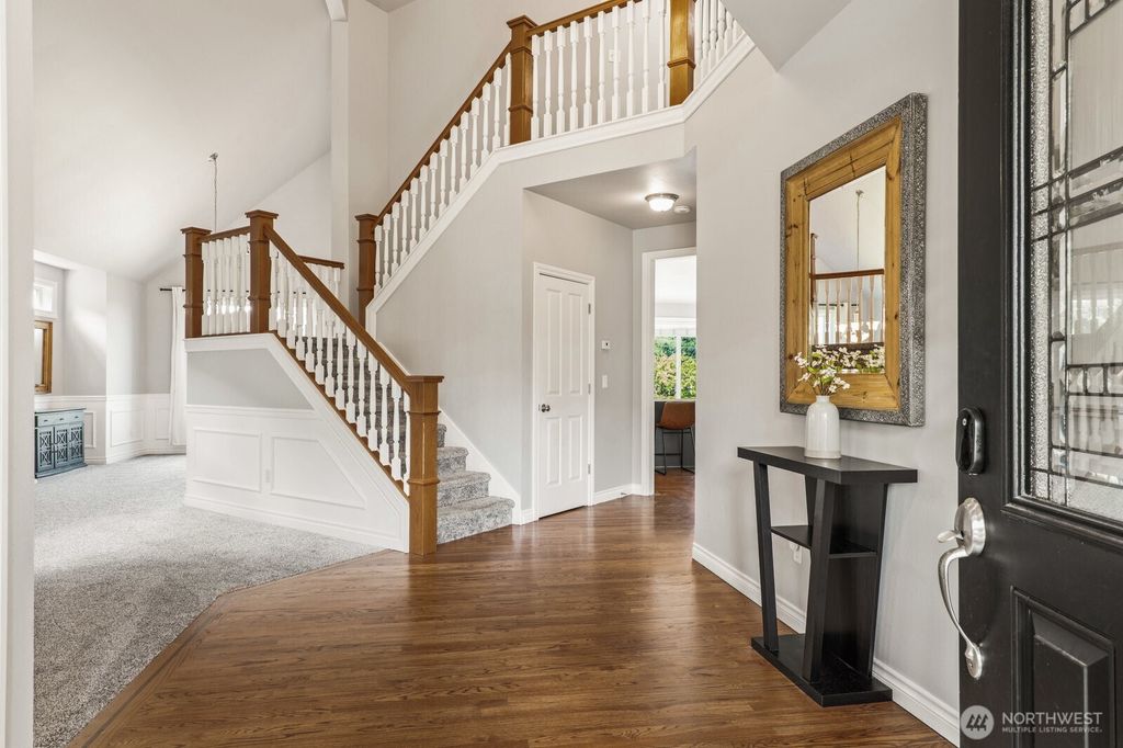 Photo of 1004 23rd Street SW, Puyallup, WA 98371 (MLS # 2483987)