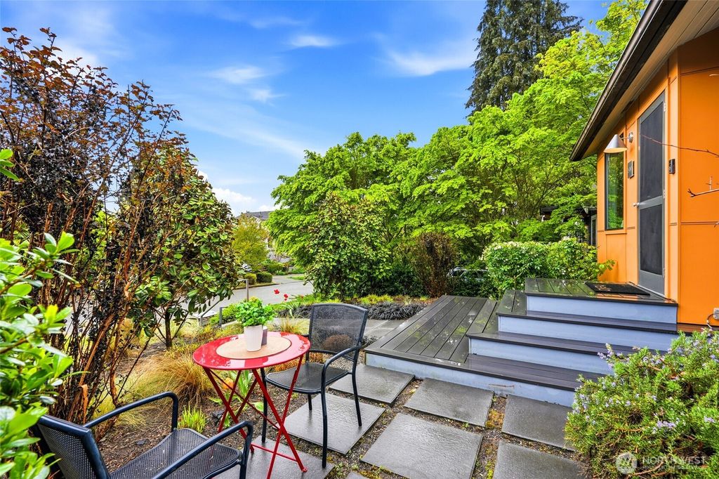 Photo of 5919 46th Avenue SW, Seattle, WA 98136 (MLS # 2512213)