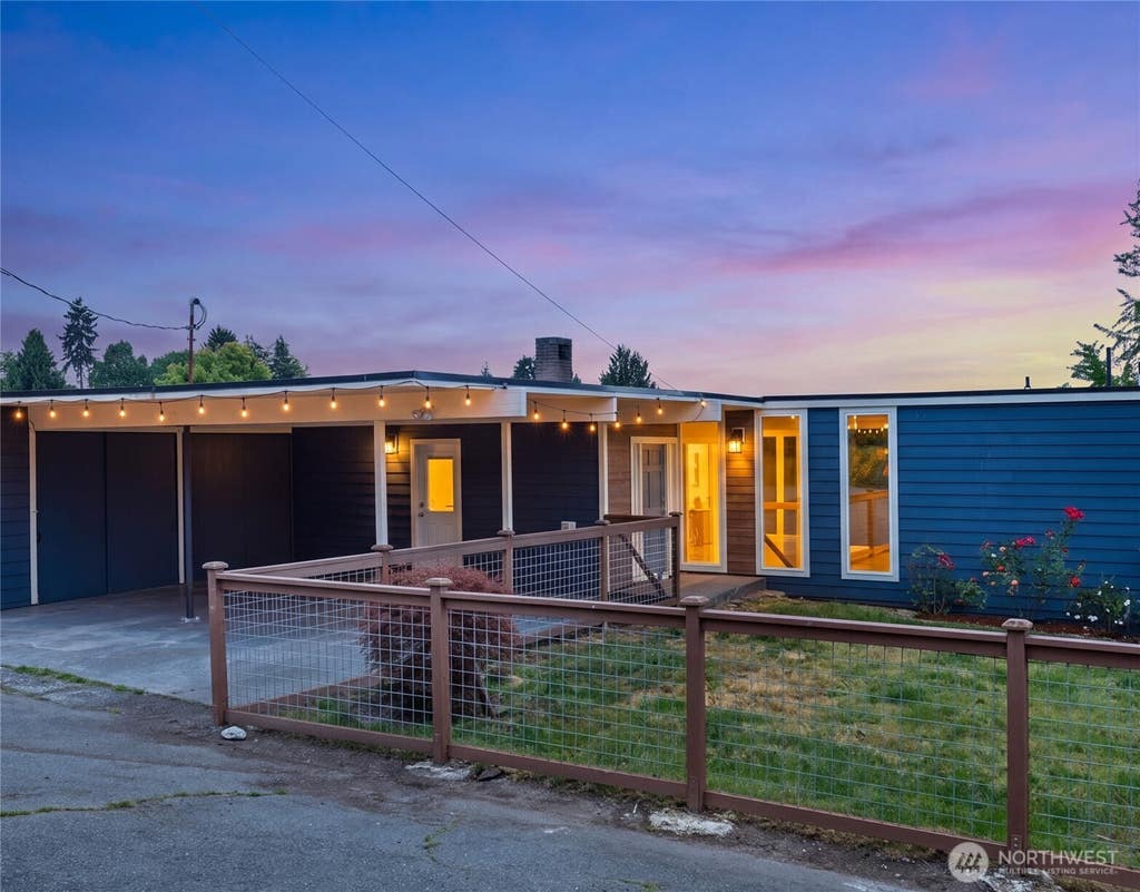 Photo of 3511 S Thistle Street, Seattle, WA 98118 (MLS # 2537733)