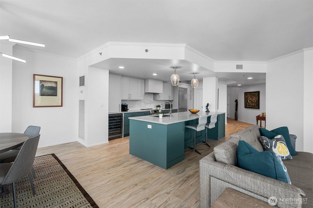 Photo of 177 107th Avenue NE #1906, Bellevue, WA 98004 (MLS # 2483902)