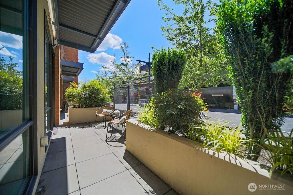 Photo of 400 Washington AVE #115, Bremerton, WA 98337 (MLS # 2538308)