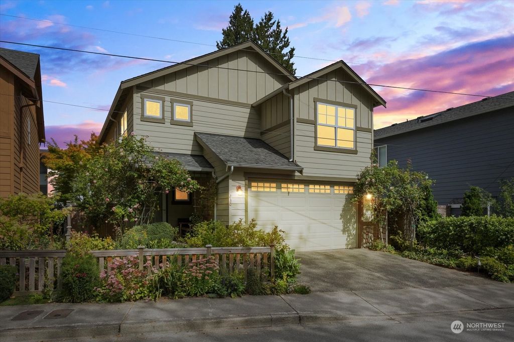 Photo of 230 NW Holly Street, Issaquah, WA 98027 (MLS # 2158515)