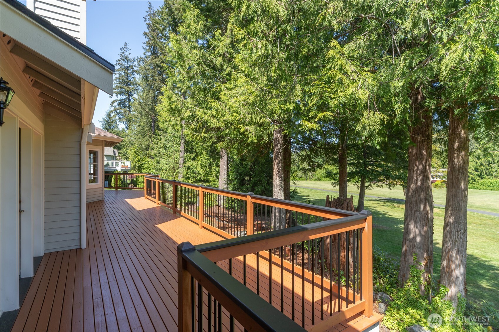 211 Greenview Lane