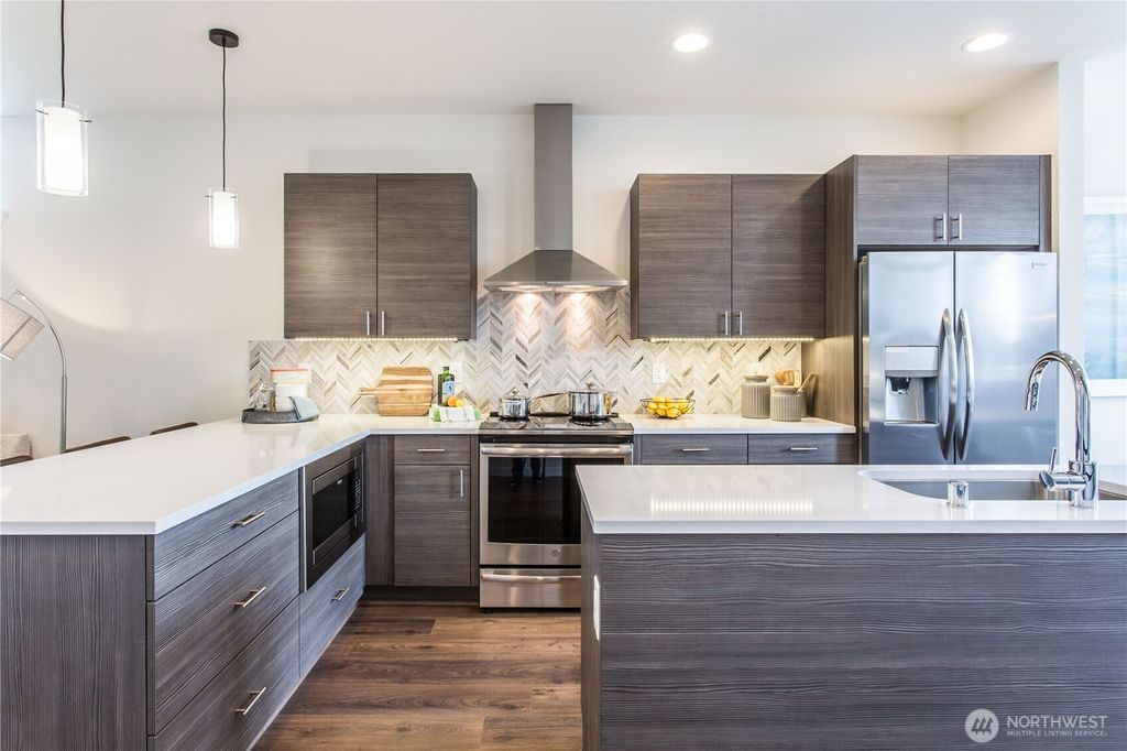 Photo of 9229 B 16th Avenue SW, Seattle, WA 98106 (MLS # 2373549)