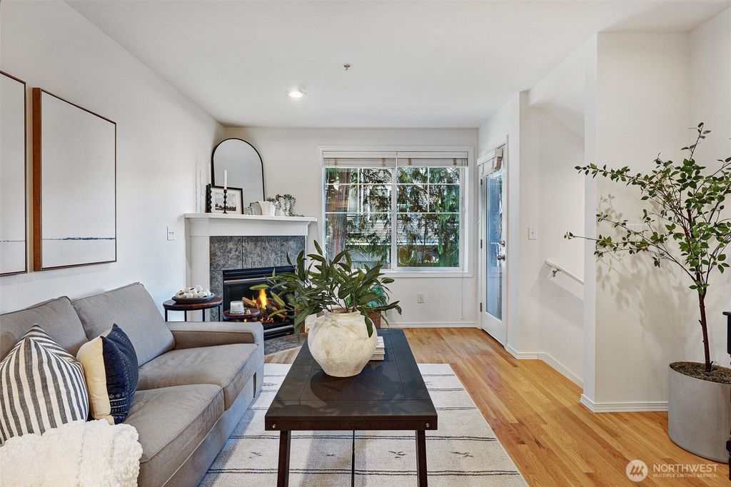 Photo of 12017 32nd Avenue NE #B, Seattle, WA 98125 (MLS # 2470348)