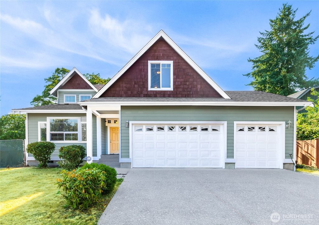 Photo of 13437 10th Avenue S, Burien, WA 98168 (MLS # 2411865)