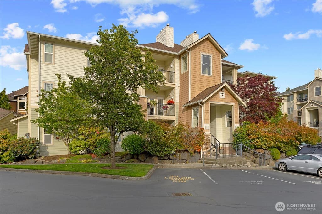 Photo of 15026 40th Avenue W #7-302, Lynnwood, WA 98087 (MLS # 2570724)