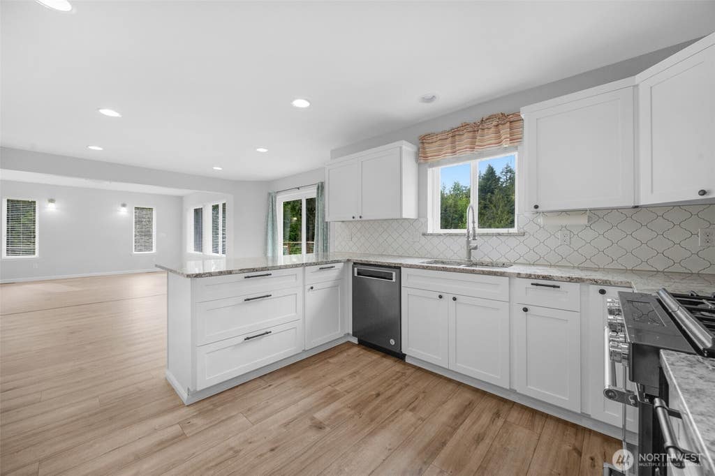 Photo of 17323 58th Street SE, Snohomish, WA 98290 (MLS # 2563040)