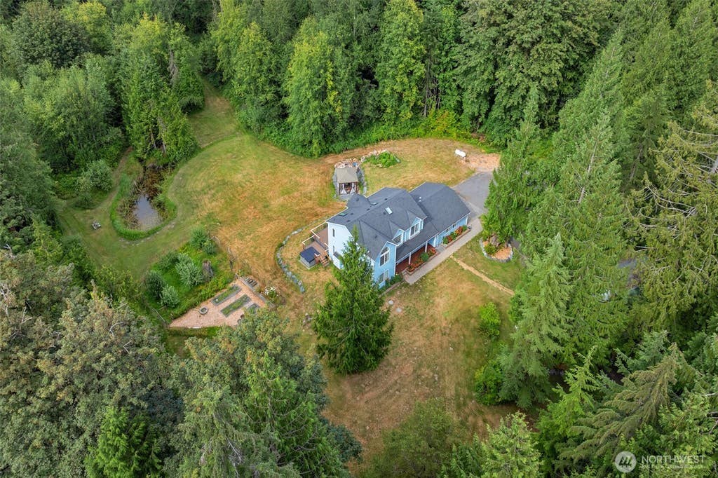 Photo of 17323 58th Street SE, Snohomish, WA 98290 (MLS # 2563040)