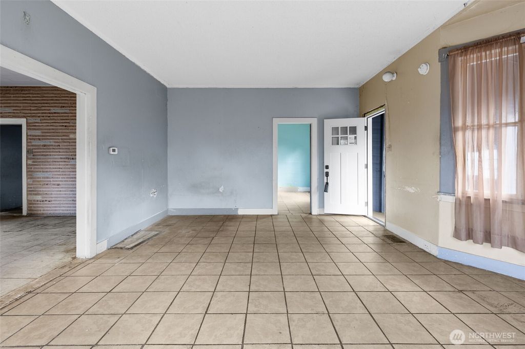 Photo of 5360 S Wallace, Seattle, WA 98178 (MLS # 2480758)