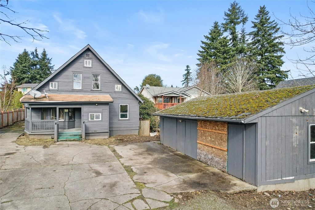 Photo of 5360 S Wallace, Seattle, WA 98178 (MLS # 2480758)