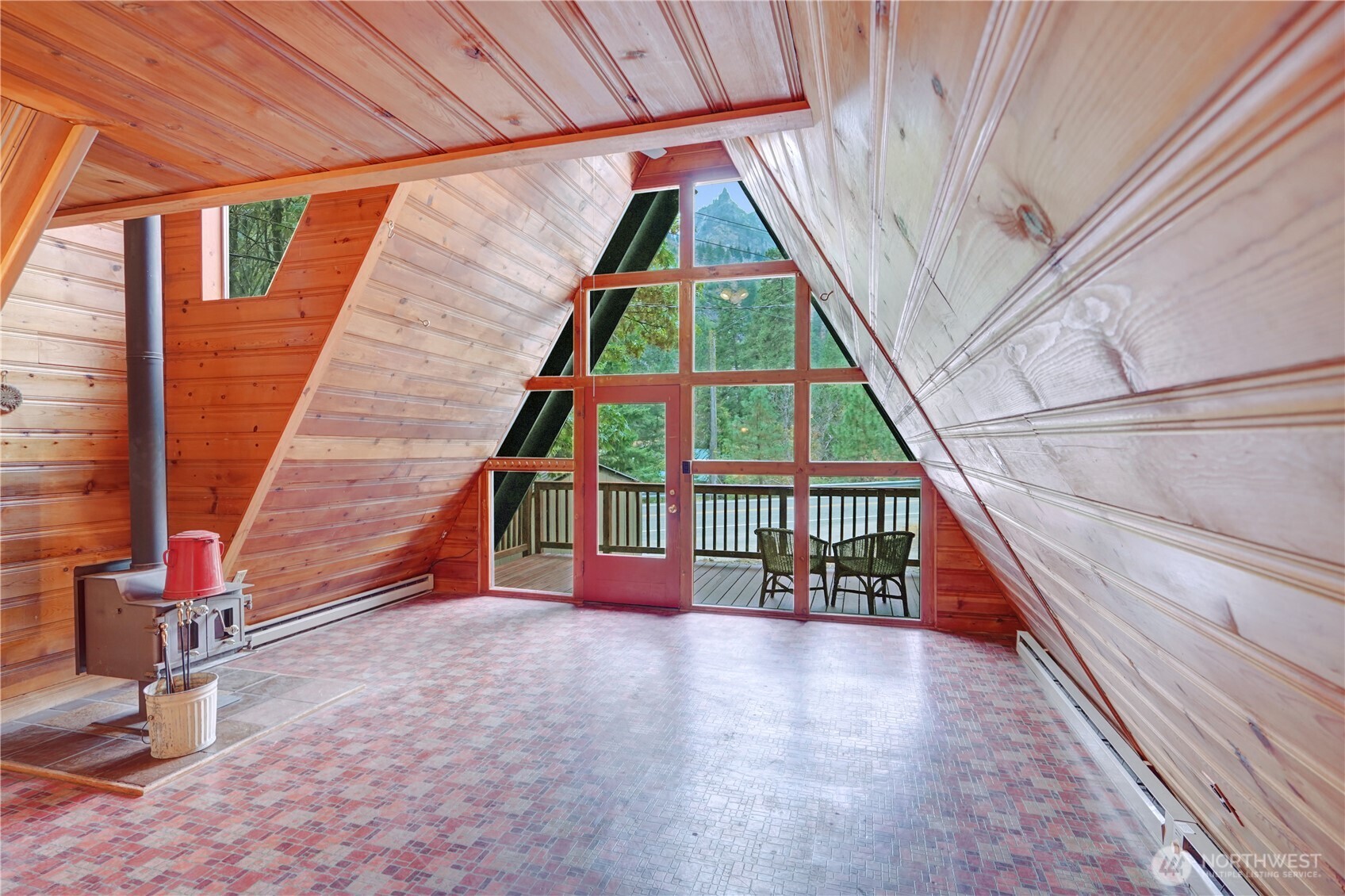 Leavenworth, Washington 98826, United States, 1 Bedroom Bedrooms, ,1 BathroomBathrooms,Residential,Pending,199544