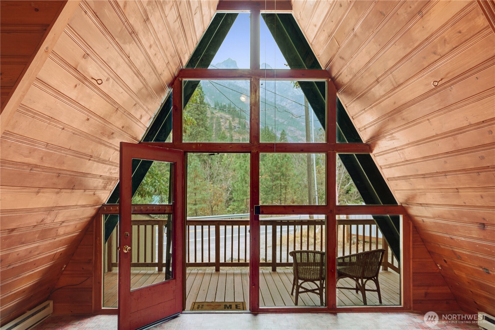 Leavenworth, Washington 98826, United States, 1 Bedroom Bedrooms, ,1 BathroomBathrooms,Residential,Pending,199544