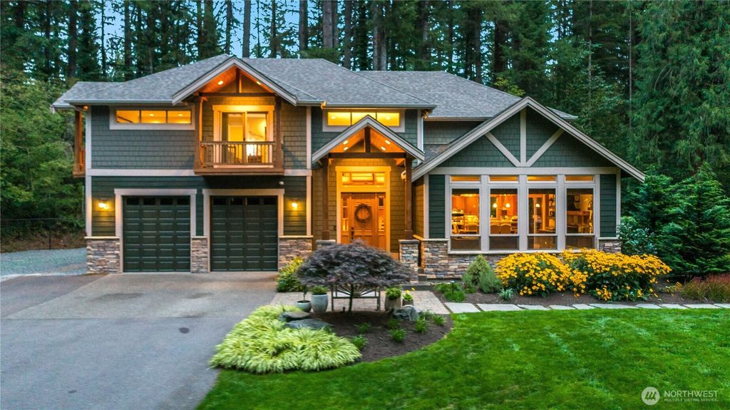 Photo of 11102 Upper Preston Road SE, Issaquah, WA 98027 (MLS # 2370070)