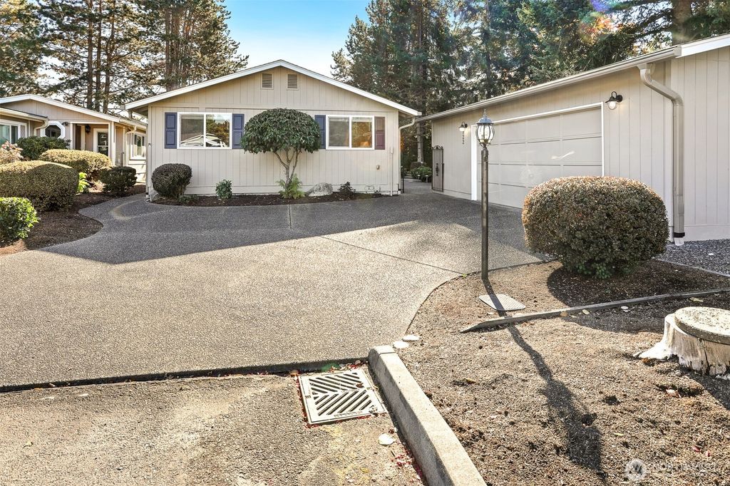 Photo of 922 240th Place SW, Bothell, WA 98021 (MLS # 2504659)