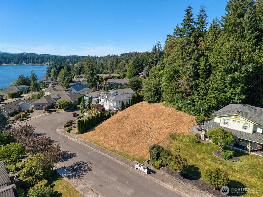 Photo of 6044 Sandpiper Court, Bremerton, WA 98312 (MLS # 2549434)