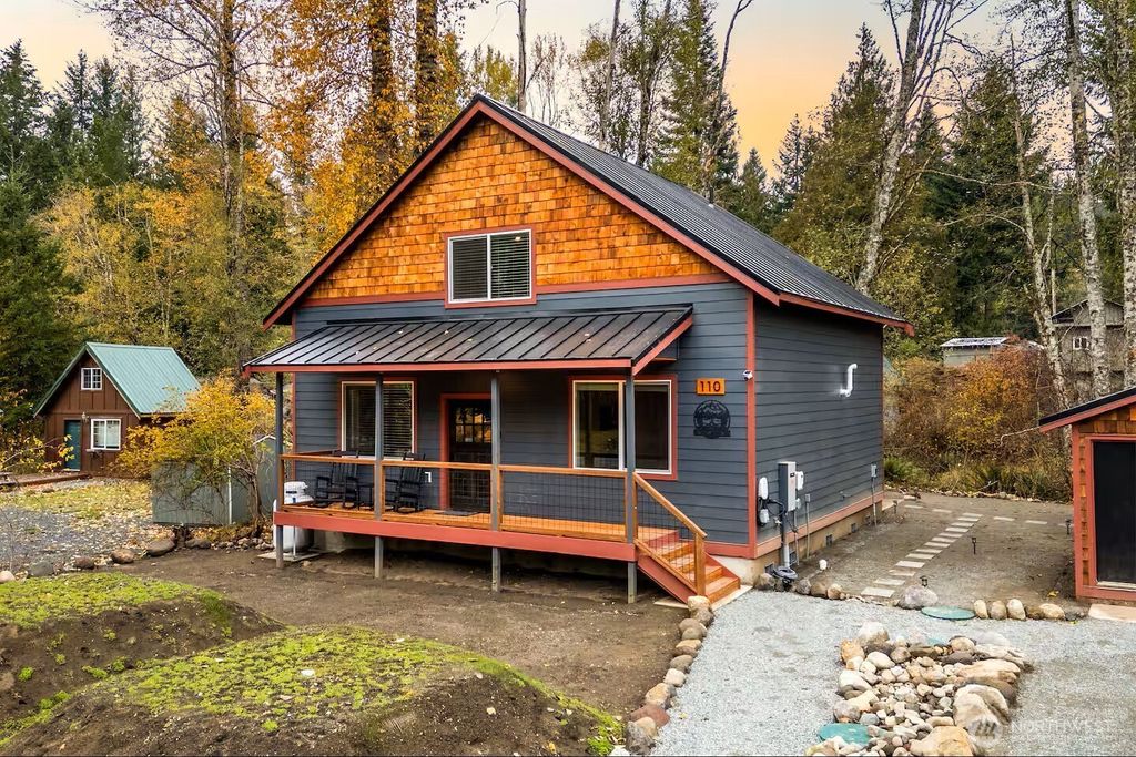 Photo of 110 Mt View Drive N, Ashford, WA 98304 (MLS # 2482301)