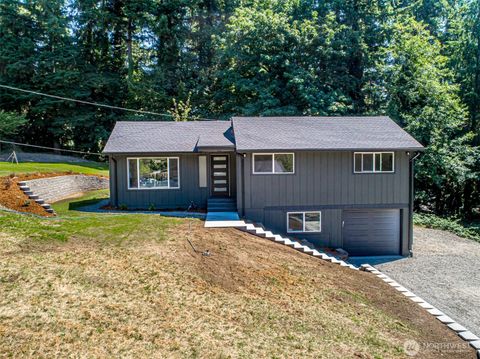 Photo of 14224 180th Avenue SE, Renton, WA 98059 (MLS # 2465464)