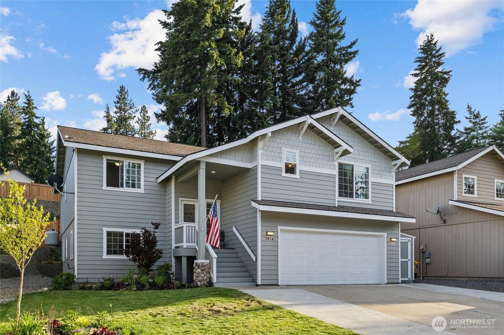 Photo of 1014 Denny Avenue, Cle Elum, WA 98922 (MLS # 2549473)