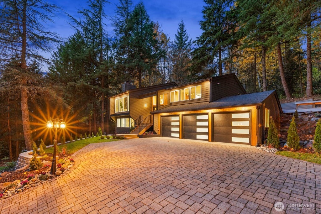 Photo of 25510 SE 159 Street, Issaquah, WA 98027 (MLS # 2578364)