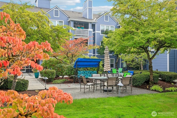 3935 226TH PL SE APT 207, ISSAQUAH, WA 98029 - Image bdeac17bc2bde4e562b9d4cb4eb7f264/934428505
