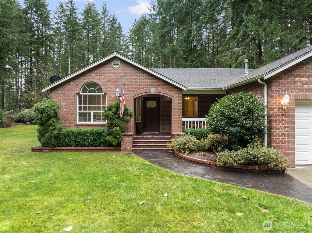 Photo of 959 SE Spencer Avenue, Port Orchard, WA 98367 (MLS # 2461160)