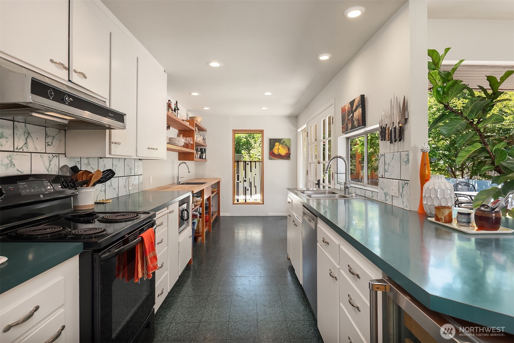 2043 N 78th Street