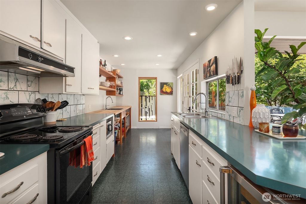 Photo of 2043 N 78th Street, Seattle, WA 98103 (MLS # 2384221)