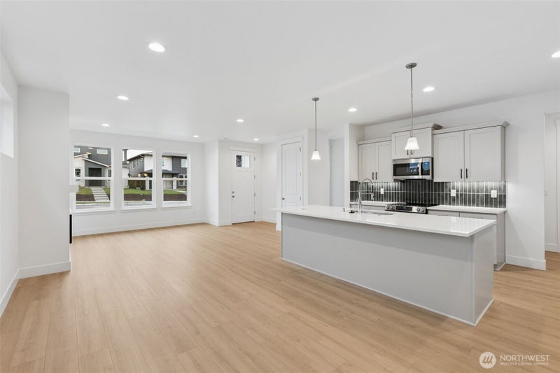 14531 204th Avenue E 906