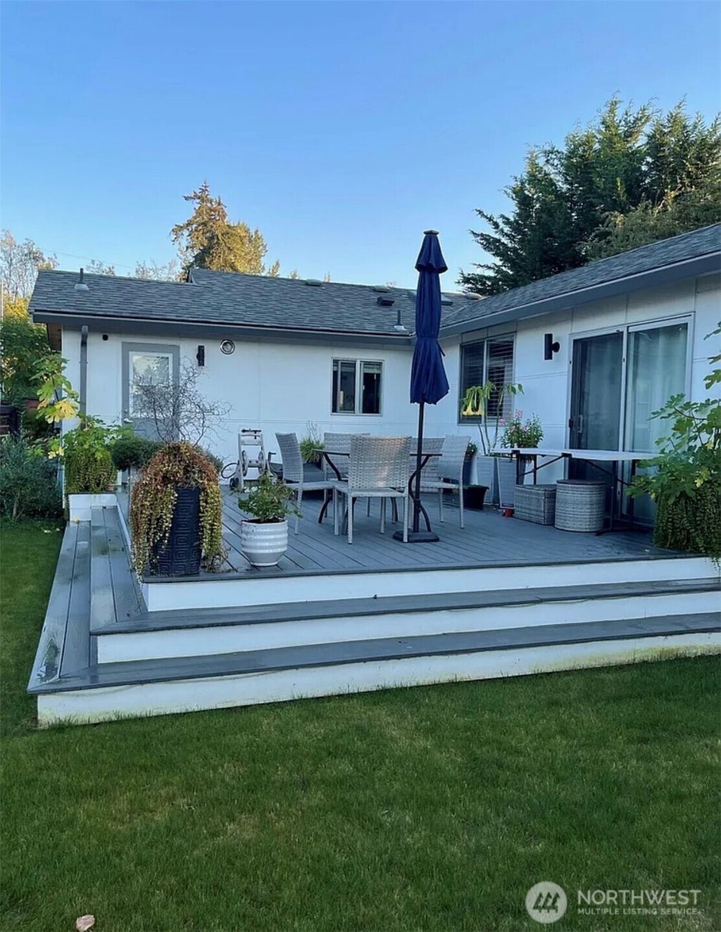 Photo of 1819 7th Street W, Kirkland, WA 98033 (MLS # 2506211)