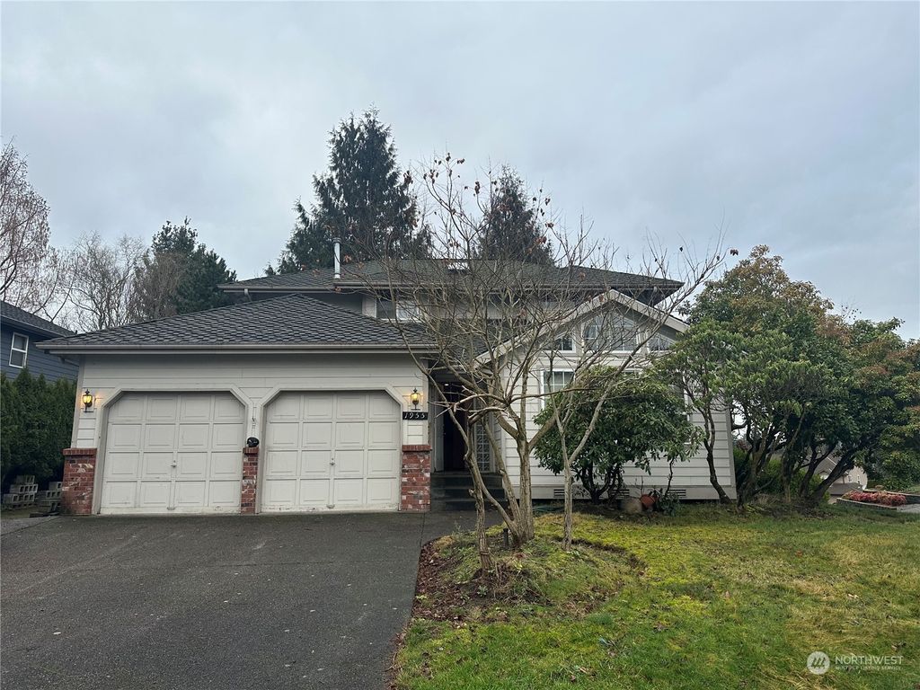 Photo of 1955 S 370th Court, Federal Way, WA 98003 (MLS # 2325709)