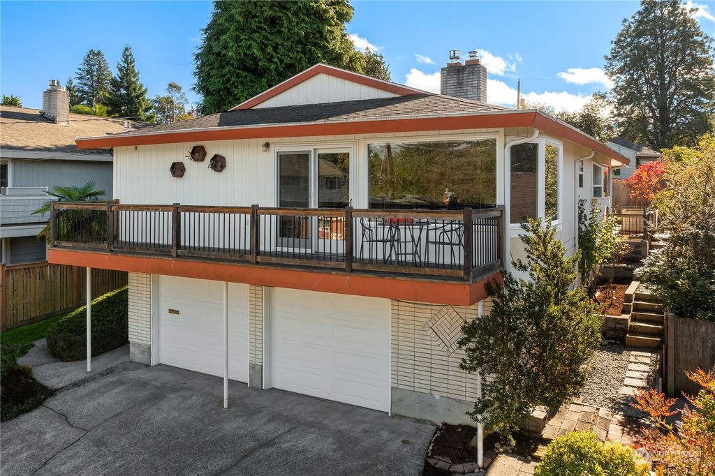Photo of 4111 SW Austin Street, Seattle, WA 98136 (MLS # 2182397)