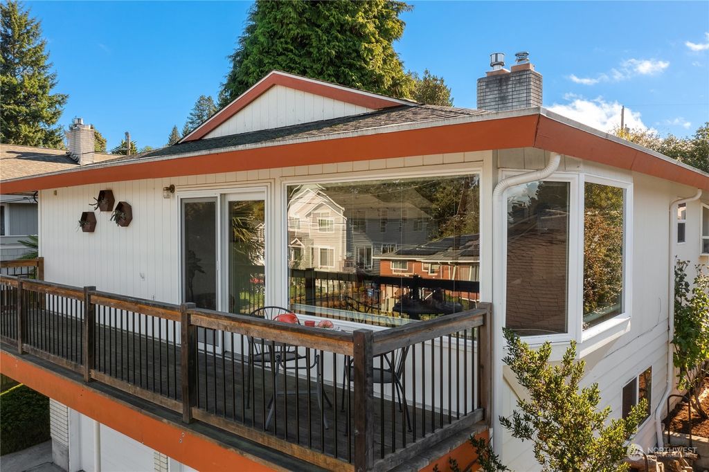 Photo of 4111 SW Austin Street, Seattle, WA 98136 (MLS # 2182397)
