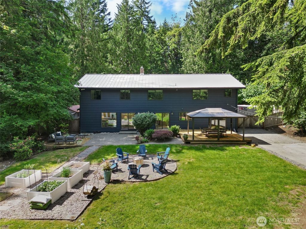 Photo of 15052 253rd Avenue SE, Issaquah, WA 98027 (MLS # 2413818)