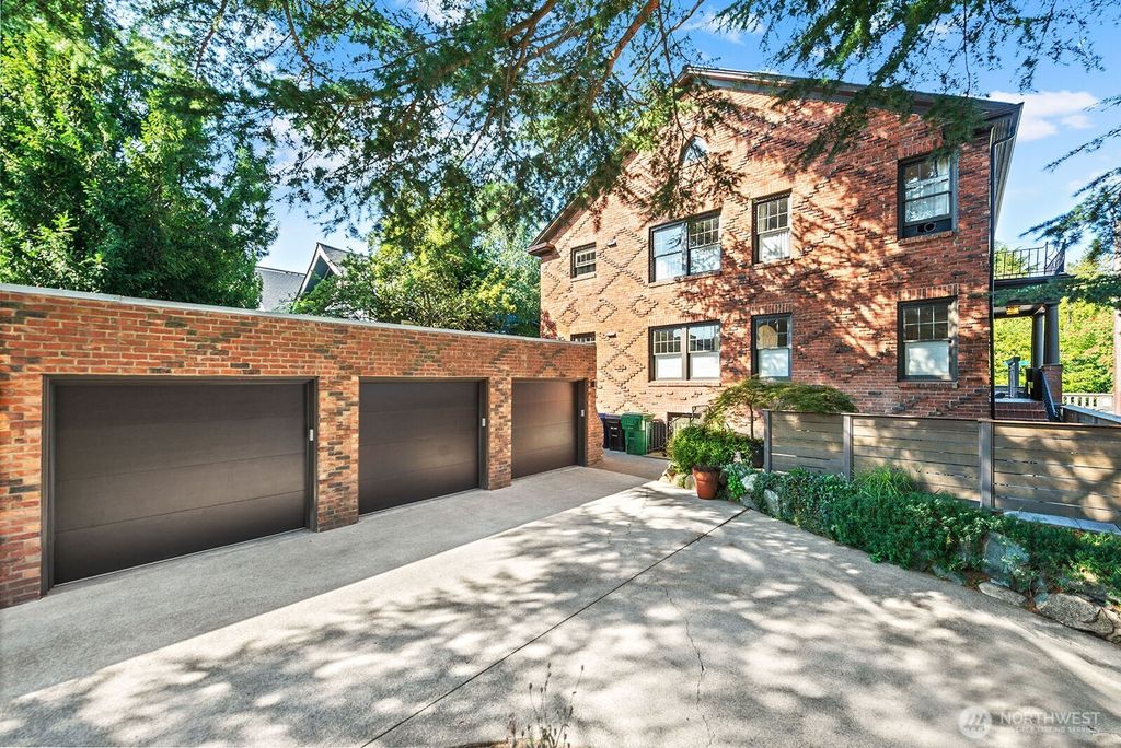 Photo of 4915 Linden Avenue N #1, Seattle, WA 98103 (MLS # 2463770)