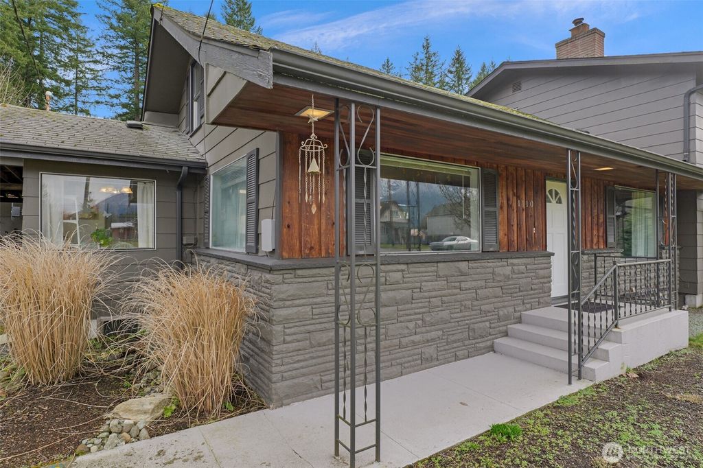 Photo of 1110 Montague Avenue, Darrington, WA 98241 (MLS # 2482333)