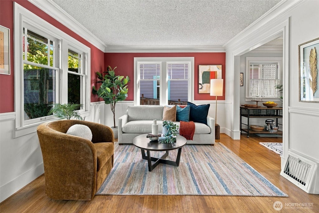 Photo of 1207 NE 80th Street, Seattle, WA 98115 (MLS # 2588914)