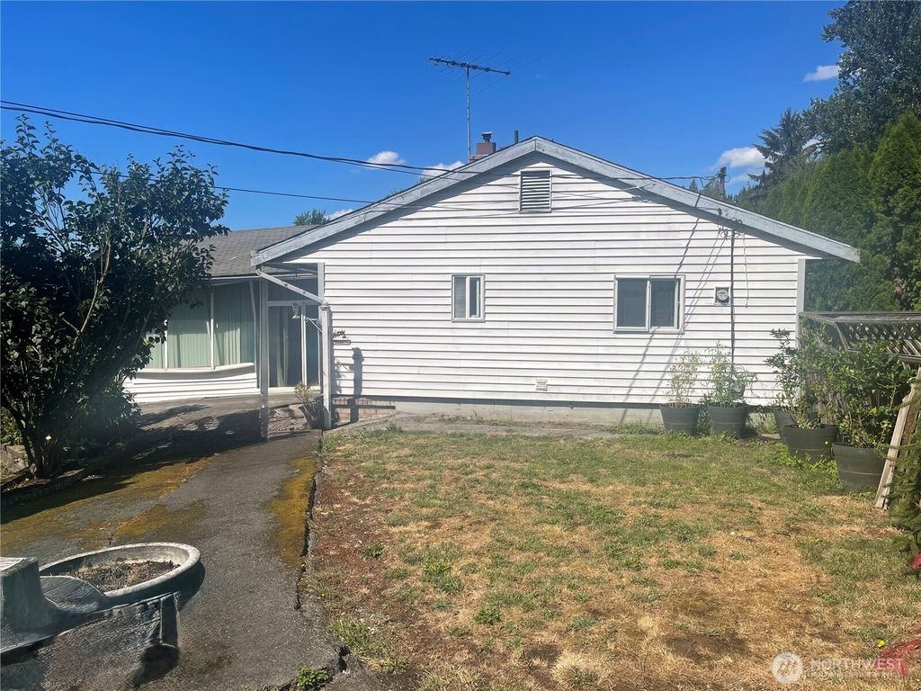 Photo of 15103 148th Avenue NE, Woodinville, WA 98072 (MLS # 2362478)