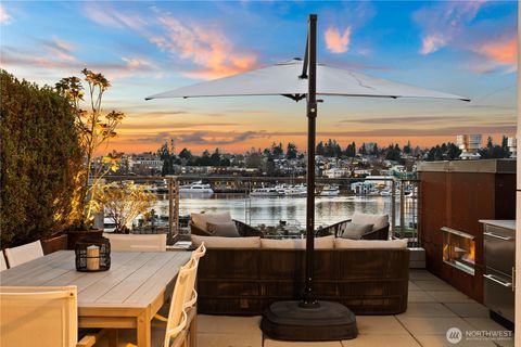 Photo of 2832 Fairview Avenue E, Seattle, WA 98102 (MLS # 2492860)