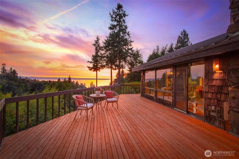 Photo of 360 Heather Road, Everett, WA 98203 (MLS # 2554638)