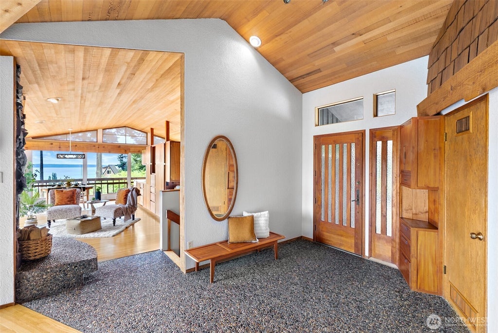 Photo of 360 Heather Road, Everett, WA 98203 (MLS # 2554638)