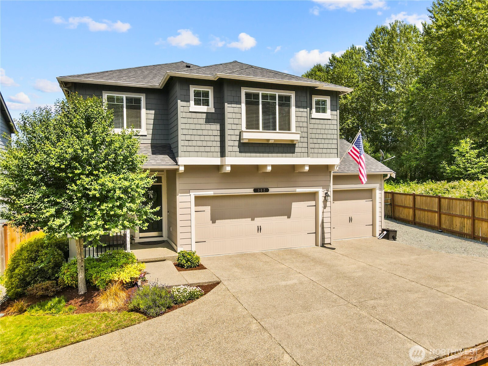 902 Van Ogle Lane NW