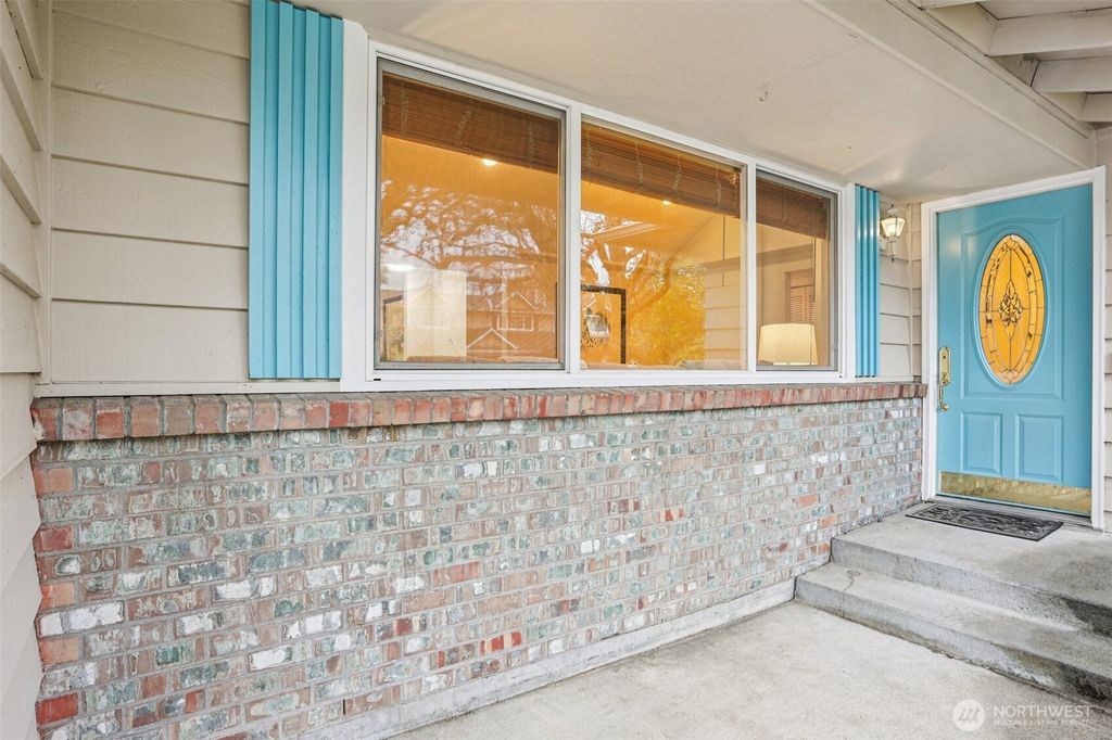 Photo of 5733 155th Avenue NE, Redmond, WA 98052 (MLS # 2468747)