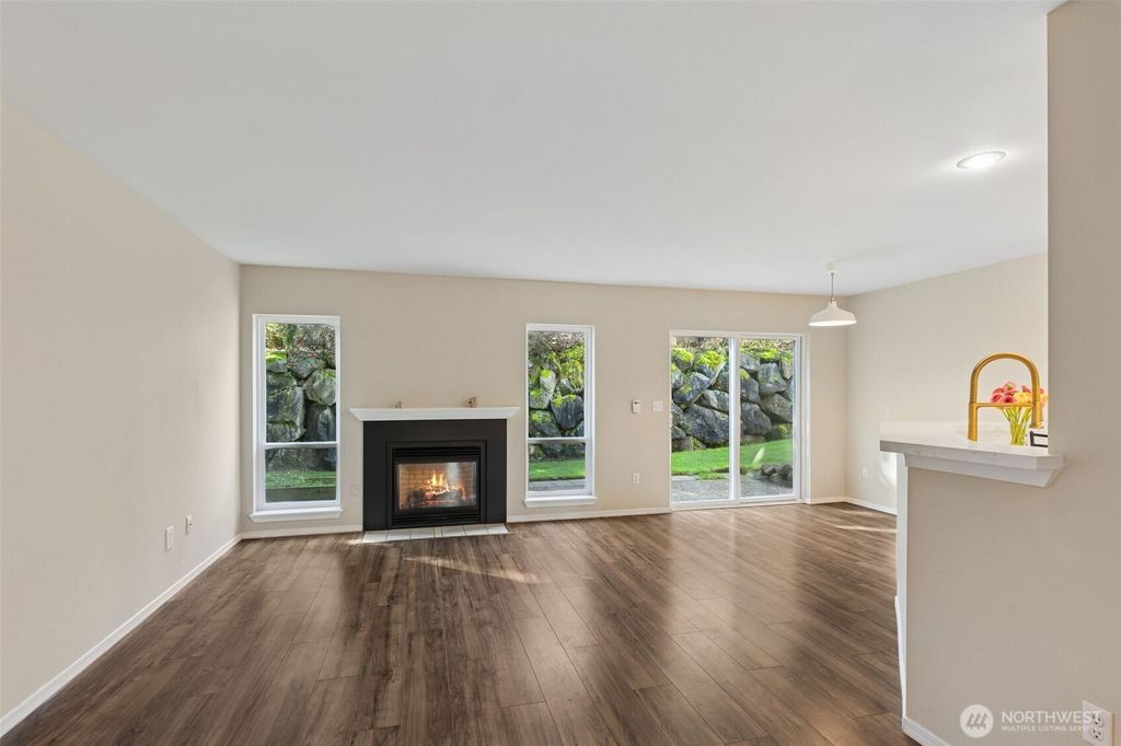 Photo of 23131 15th Avenue SE #H-2, Bothell, WA 98021 (MLS # 2340934)