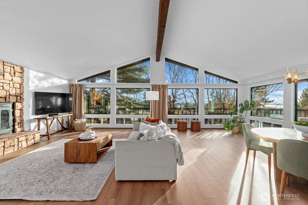 Photo of 1619 S 226th Place, Des Moines, WA 98198 (MLS # 2455993)