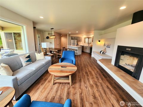 Photo of 1 Lodge 614-Q, Manson, WA 98831 (MLS # 2504984)