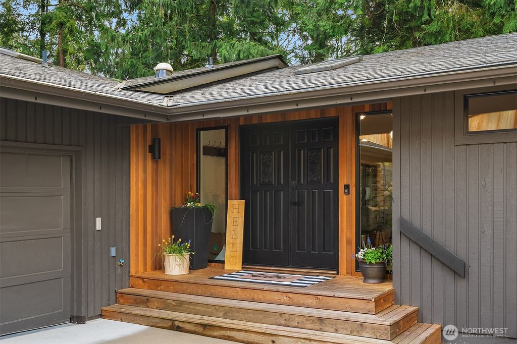 Photo of 20615 NE 2nd Street, Sammamish, WA 98074 (MLS # 2387631)