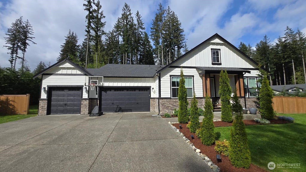 Photo of 11817 137th Drive NE, Lake Stevens, WA 98258 (MLS # 2540212)