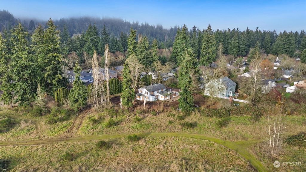 Photo of 9032 Avondale Road NE, Redmond, WA 98052 (MLS # 2313791)