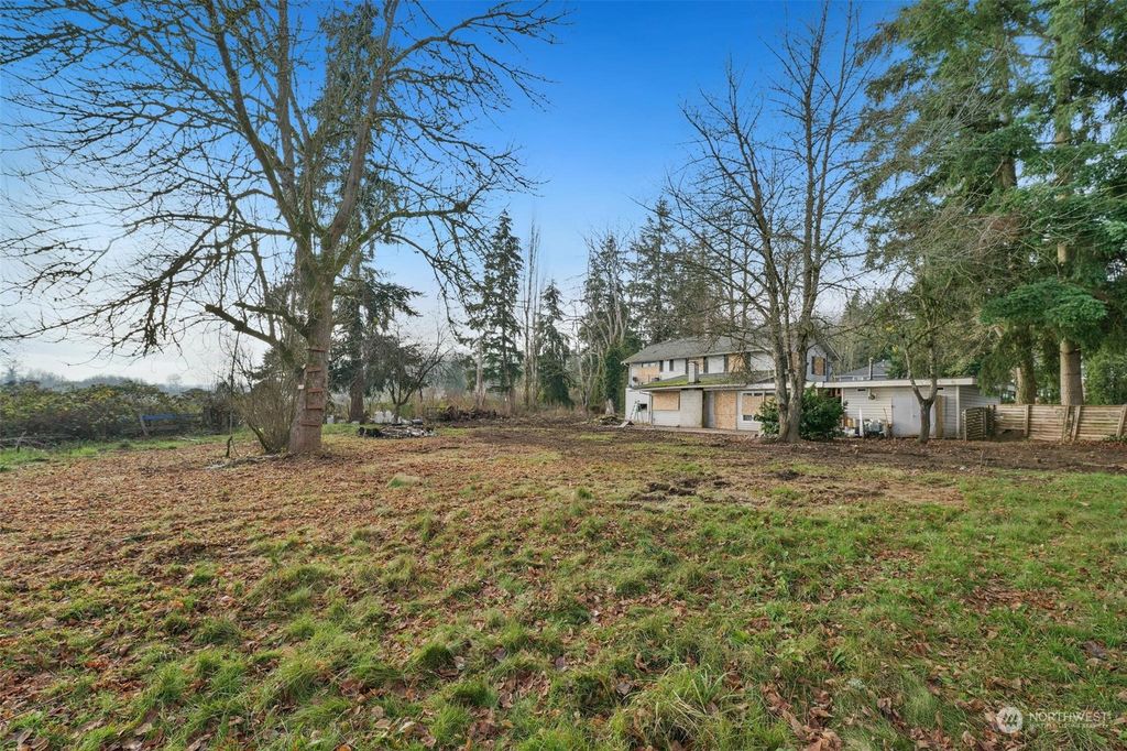 Photo of 9032 Avondale Road NE, Redmond, WA 98052 (MLS # 2313791)
